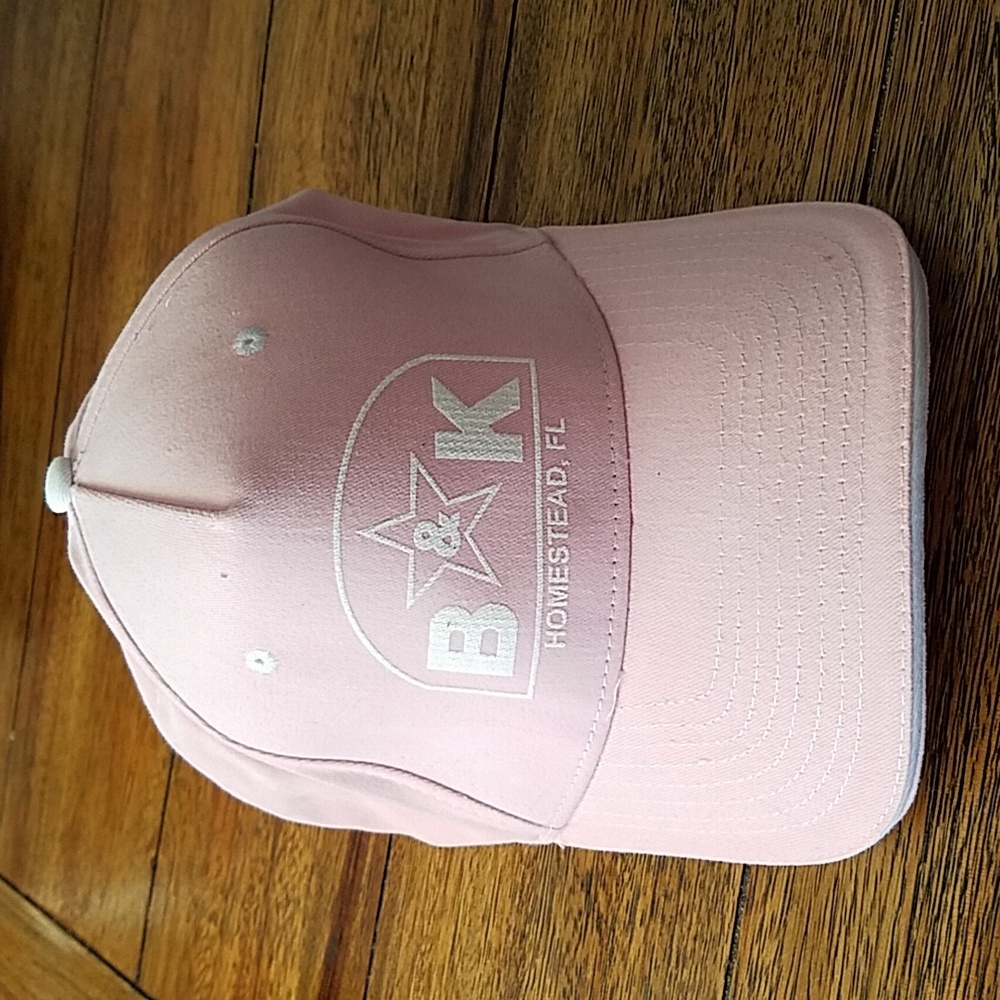 Cobra hat